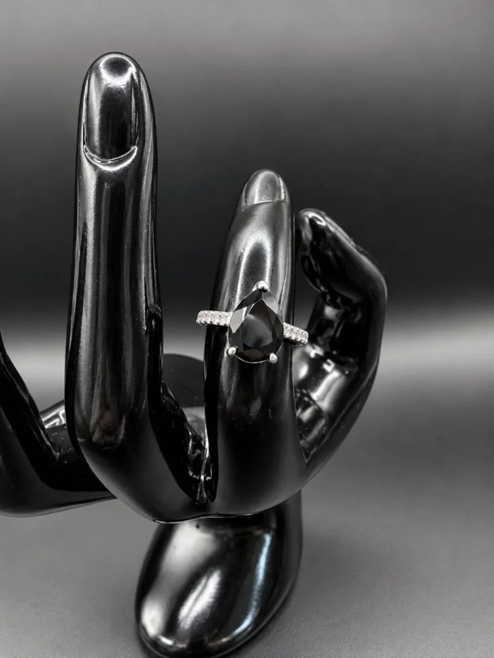 BLACK SPINAL TEARDROP STERLING RING